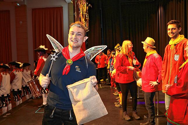 Bild 4: Ein echter Knaller war das 2. Löffinger Fasnetmusiktreffen in der vollen närrischen Festhalle