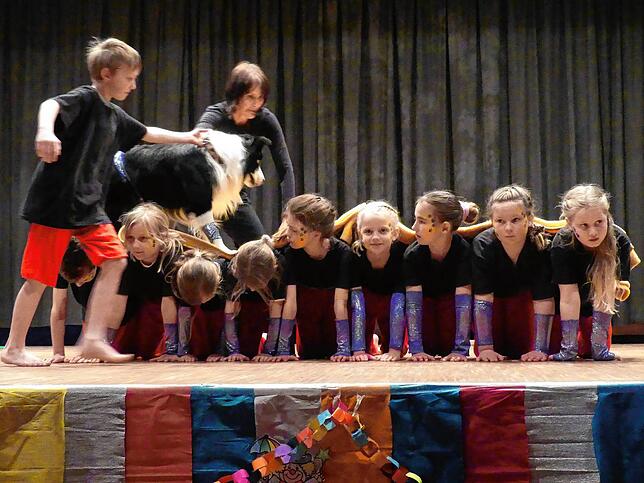 Bild 19: Zirkusvorstellung der Grundschule Bermatingen – Die besten Bilder
