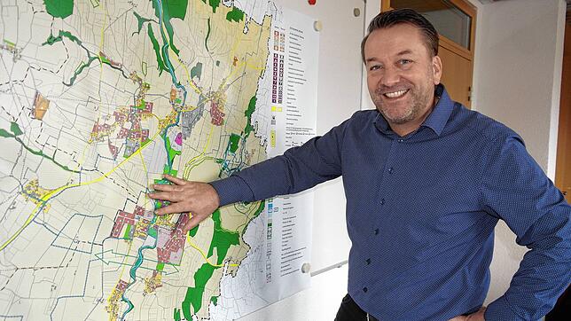 Der Flächennutzungsplan wird unter anderem im Zuge von Agri- und Freiflächenphotovoltaik fortgeschrieben: Oberteuringens Bürgermeister ...