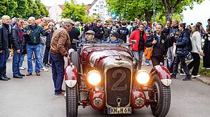 Bild : Oldtimerparade am Bodensee: So feierte Friedrichshafen das Zeppelin-Jubiläum – die besten Bilder