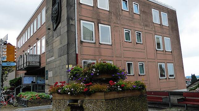 Das Rathaus ist ein großer Brocken in der Markdorfer Finanzplanung. Am Dienstag wird der Entwurf des Haushaltsplanes in den Rat ...