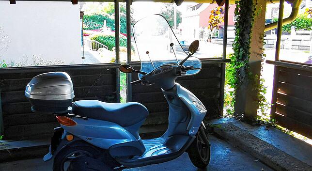 Auf Deck eins des Parkhauses Poststraße dürfen Motorräder und -roller maximal drei Stunden abgestellt werden.