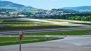Um die Flugkonzepte am Flughafen Zürich leistungsfähiger und sicherer zu machen, ist eine Verlängerung der Piste 28 in Richtung Westen ...