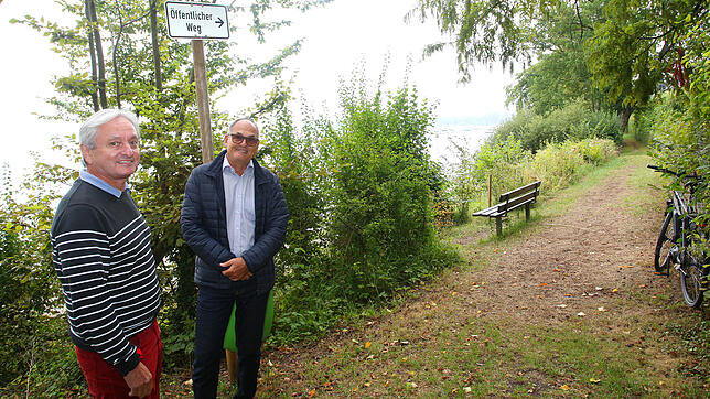 Dieser Weg in Litzelstetten ist öffentlich. Die Uferflächen hinter dem Litzelstetter Ortsverwaltungsleiter Klaus Frommer und ...