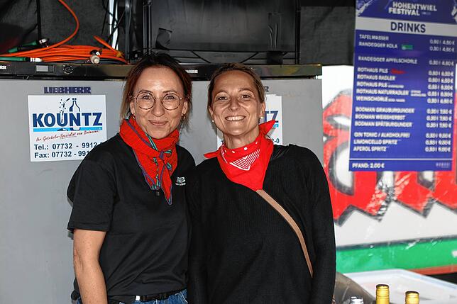 Bild 14: Trotz Regen gute Stimmung auf dem Hohentwielfestival- hier gibt‘s die schönsten Fotos