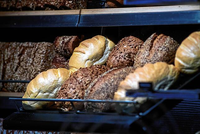 Blick in ein deutsches Bäckereiregal: Die Vielfalt kennt hierzulande kaum Grenzen.
