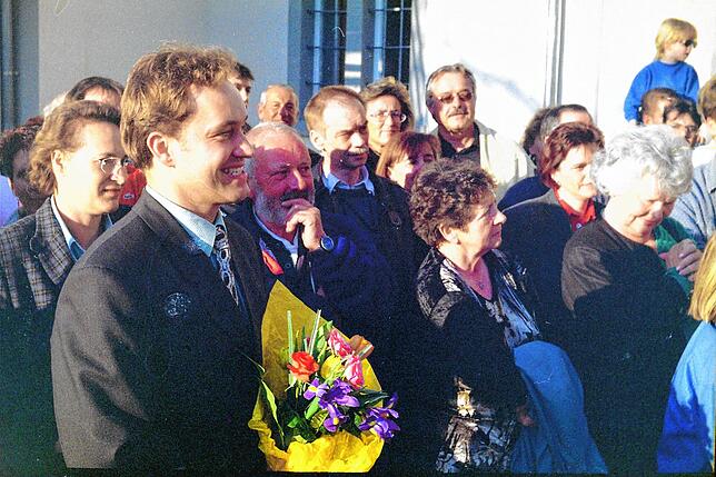 Bild 12: Gedächtnis der Region: Bilder von Matthias Weckbachs erster Wahl zum Bürgermeister im Jahr 1999