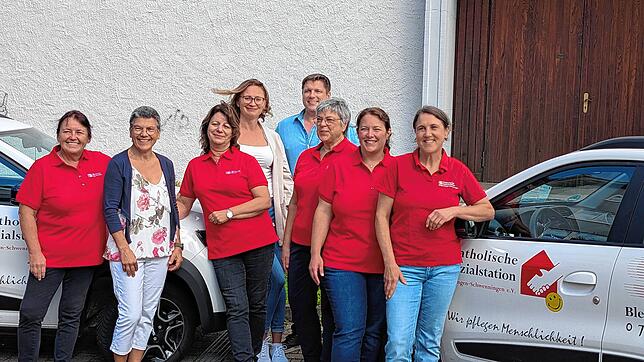 Das Führungsteam: Claudia Heberle, Silke Sailer, Andrea Hahn, Elena Krebs, Christian Fett, Heike Reich, Silke Klingenstein und Frauke ...