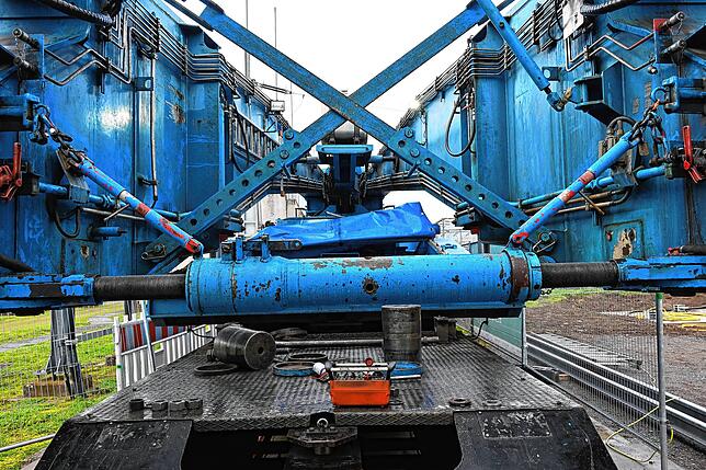 Bild 28: 300 Tonnen schwerer Trafo-Transport – Das sind die Bilder!