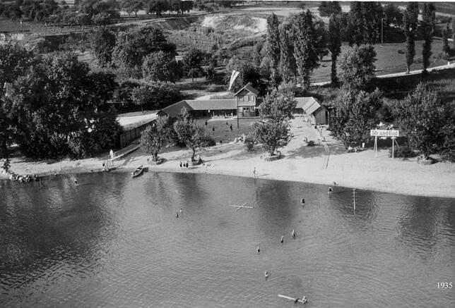 Badevergnügen im Immenstaader Strandbad im Jahr 1935.