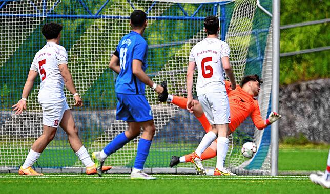 Bild 2: TuS Stetten setzt sich mit 4:2 gegen SV Jestetten durch – und wir haben Fotos!