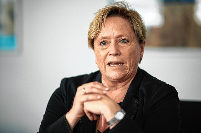Ein Budget von insgesamt 40 Millionen Euro stellt die Landesregierung den Schulen zur Verfügung, um akut auftretende Probleme in ...