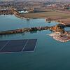 Schwimmende Sonnenkraftwerke sind keine Spinnerei: Für die Erdgas Südwest ist die geplante Anlage in Ostrach (Kreis Sigmaringen) das ...