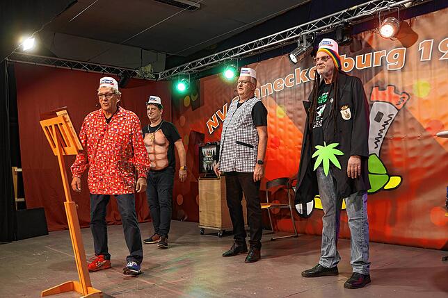 Ein Abschied: Bernd und Dirk Mutter, Markus Deutinger und Wolfgang Stark stehen als „Vier Oldies“ zum letzten Mal mit ihren originellen ...