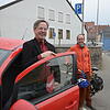 Wielant Ratz (links) von Bodensee-Mobil und VCD-Sprecher Frieder Staerke werben für das Carsharing-Angebot.