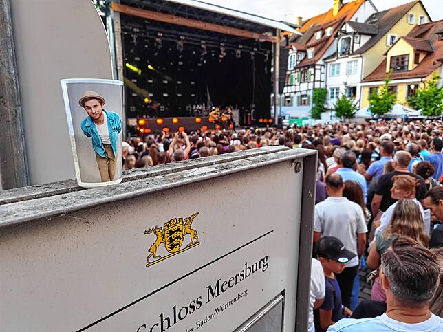 Bild 3: Johannes Oerding tritt in Meersburg auf: 4.000 Fans feiern begeistert