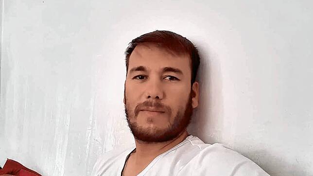 Der afghanische Soldat Khodadad Ataiy hat sich und seine Familie in einem Hotel in Kabul untergebracht. Lange können sie aber nicht dort ...
