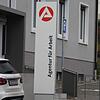 Für Juni meldet die Agentur für Arbeit eine steigende Arbeitslosigkeit, vornehmlich durch der Registrierung hunderter Flüchtlinge aus ...