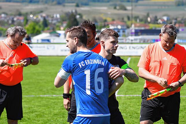 Bild 5: FC Erzingen unterliegt dem FC Wittlingen vor 500 Zuschauern mit 0:2 – und wir haben Fotos!