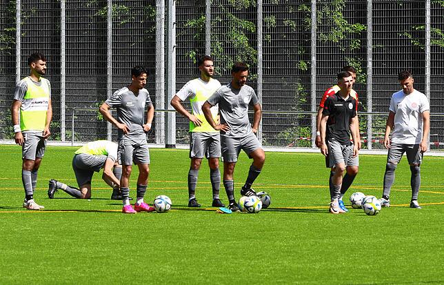 Bild 22: Linzgauer Titelparty! So bejubelt der FC Aramäer Pfullendorf die Meisterschaft