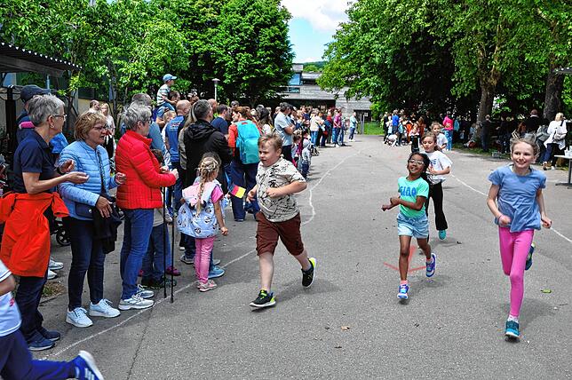Bild 20: Bilder vom Sponsorenlauf der Grundschule Leimbach