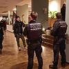 Etwa 50 Polizisten sind bei der Podiumsdiskussion „Perspektiven der Migrations- und Flüchtlingspolitik“ in Hegne dabei. Ebenso ...