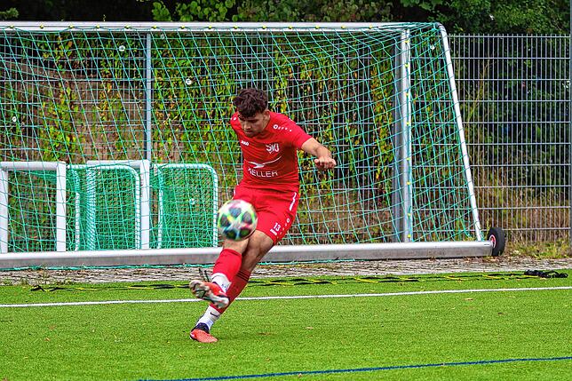 Bild 5: SV Jestetten müht sich zum 2:1-Sieg gegen den SC Lauchringen – und wir haben Bilder!