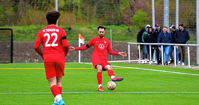 Bild 10: FC Tiengen 08 und der VfB Waldshut trennen sich 1:1 im Derby &ndash; und wir haben Bilder!