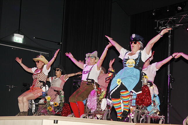 Bild 4: Bilder vom Dorfabend der Narrenzunft Buronia