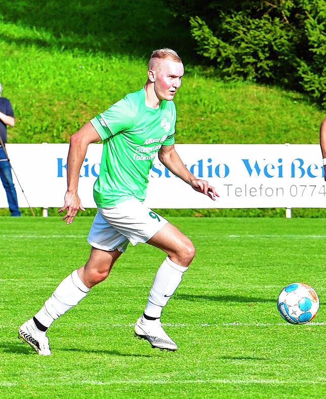 Dreifacher Torschütze: Marius Thoma füllte beim 9:2 der SG Mettingen/Krenkingen gegen den Bosporus FC Friedlingen sein Torkonto auf ...