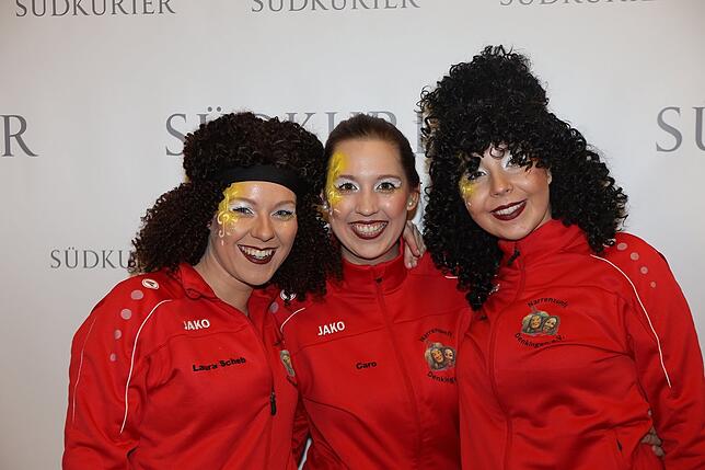 Bild 14: An der SÜDKURIER-Fotowand: Das sind die Gäste der Fernsehfasnacht (Teil 4)