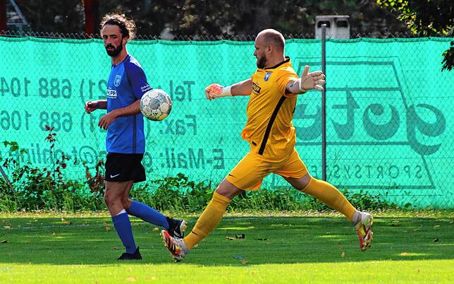 Bild 8: FC Hauingen fegt den FV Degerfelden mit 10:1 vom Platz &ndash; und wir haben Bilder vom Spiel