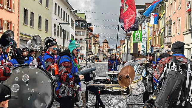 Perfekte Soundmaschine: Die Krawazi-Ramblers begeistern mit ihrem Auftritt vor der SÜDKURIER Redaktion.