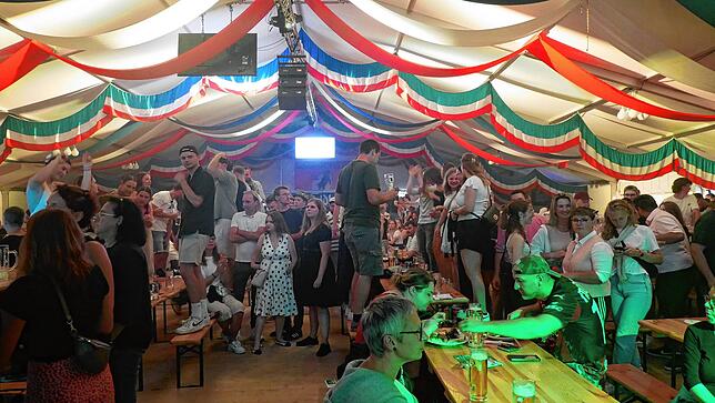 Bild 14: Chilbi 2025 in Waldshut: Große Waldhaus Brassnacht mit „Brasslufthamma“ und „SoundGurus“
