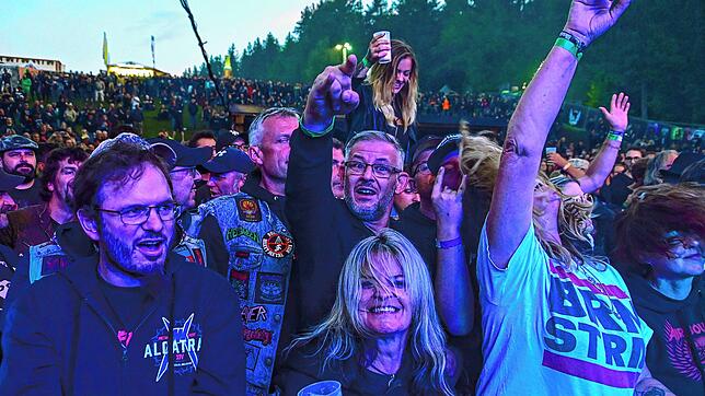 Beim Metalacker feiern an den beiden Tagen 3000 Heavy-Metal-Fans ausgelassen und friedlich auf der Tennenbronner Trombachhöhe.