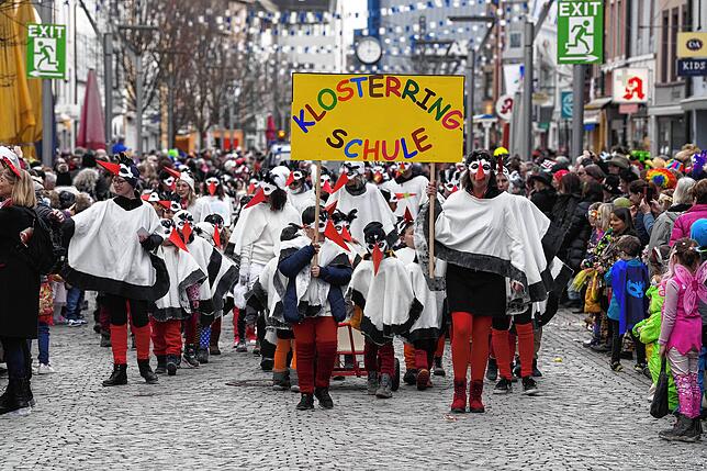 Bild 6: Fastnacht 2023: Die schönsten Fotos vom Umzug am Donnerstag in Villingen