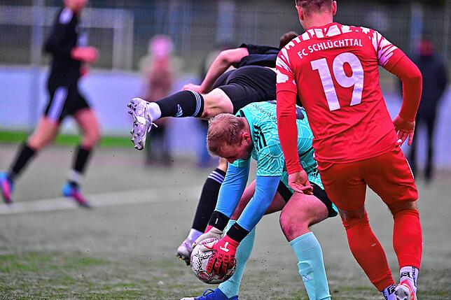 Bild 3: VfR Bad Bellingen bezwingt den FC Schlüchttal mit 2:1 &ndash; und wir haben Bilder!