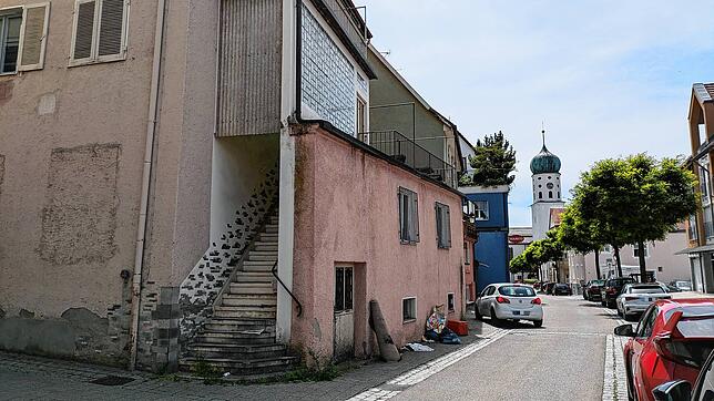 In der Pfarrstraße stehen mehrere Häuser mit Sanierungsbedarf.