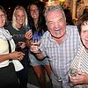 Das Straßenfest in Hausen vor Wald sorgt für gute Laune.