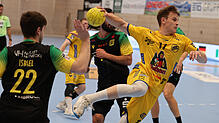 Wieder zurück im Team des Zweitliga-Schlusslichts: der zuletzt verletzte lettische Nationalspieler Raivis Gorbunovs (rechts).