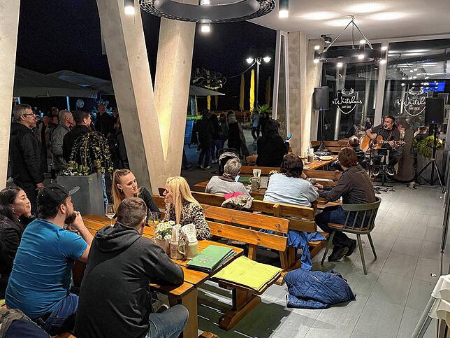 Bild 21: Tanzen, Singen, Feiern: So stimmungsvoll war City of Music in Friedrichshafen – Die besten Bilder!