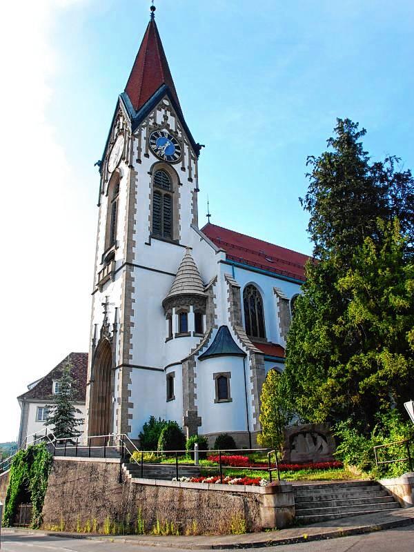 Die katholische Pfarrkirche St. Dionysius im Jahr 2019