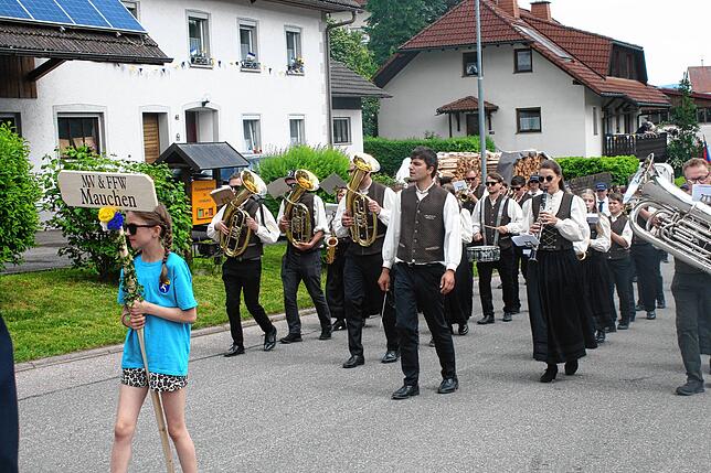 Bild 36: Gute Laune beim Bezirksmusikfest in Lausheim