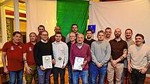Geehrte, neu- und wiedergewählte Vorstandsmitglieder beim FC Alemannia Unterkirnach. Von links Peter Albicker, Günter Henninger, Patrick ...