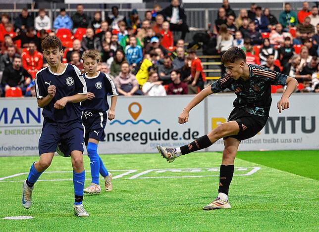 Bild 33: Fußball-Nachwuchsstars in Friedrichshafen! Unsere große Bildergalerie vom MTU-Cup!