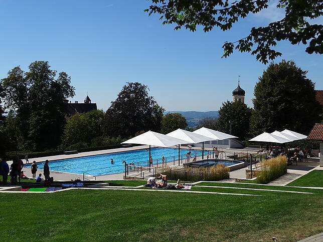 Das sanierte und erweiterte Freibad wurde 2018 der Öffentlichkeit übergeben und erfreute sich schon in der ersten Saison großer ...