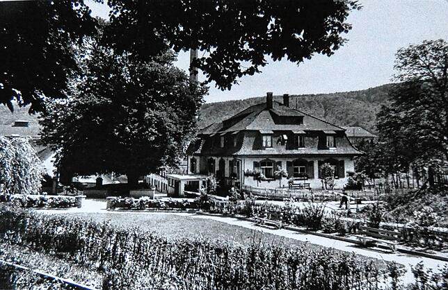 Das frühere Betriebsrestaurant, von allen Kantine genannt, war das erste Gebäude, an das die Karl-Gruppe nach 2012 die Spitzhacke ...