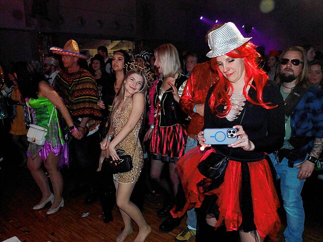Bild 12: Viva Las Vegas &ndash; Bilder vom Holzhauerball im Milchwerk (3)