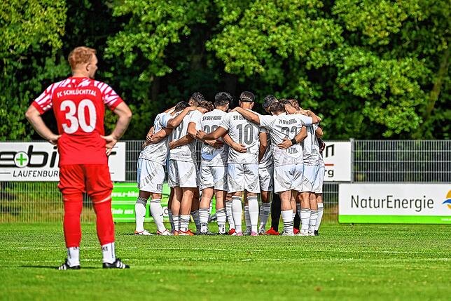 Bild 4: SV Blau-Weiß Murg besiegt den FC Schlüchttal mit 4:1 – und wir haben Bilder!