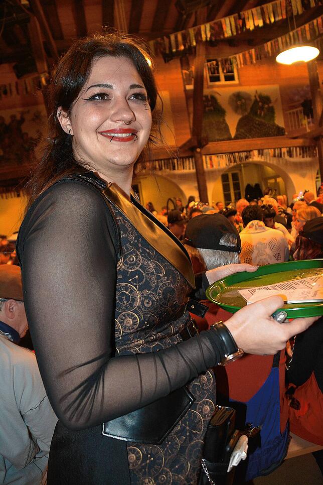 Bild 15: Beste Laune beim Narrenzunftball in Bad Dürrheim